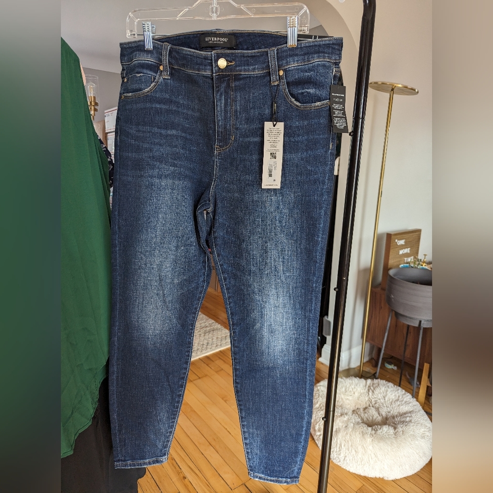 Liverpool ECO medium wash skinny jean